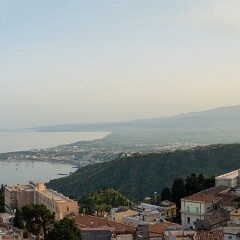 2025-05-05 19-10 ILCE-7CM2 A7C05132-Pano null